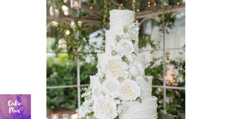 The popularity of 4 tier wedding cakes