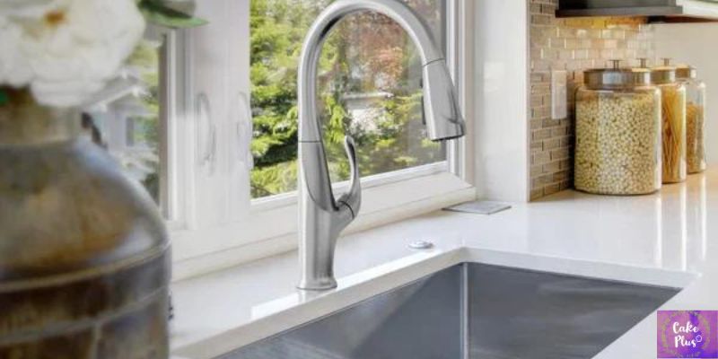 3 Benefits of A Brass Kitchen Faucet